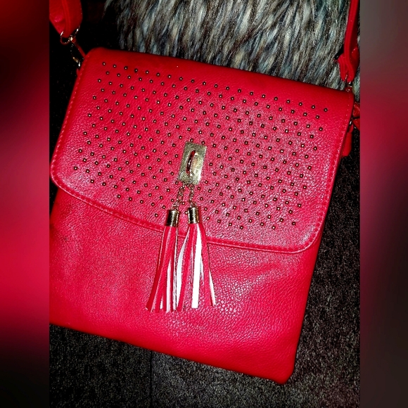 Purse - Picture 1 of 3